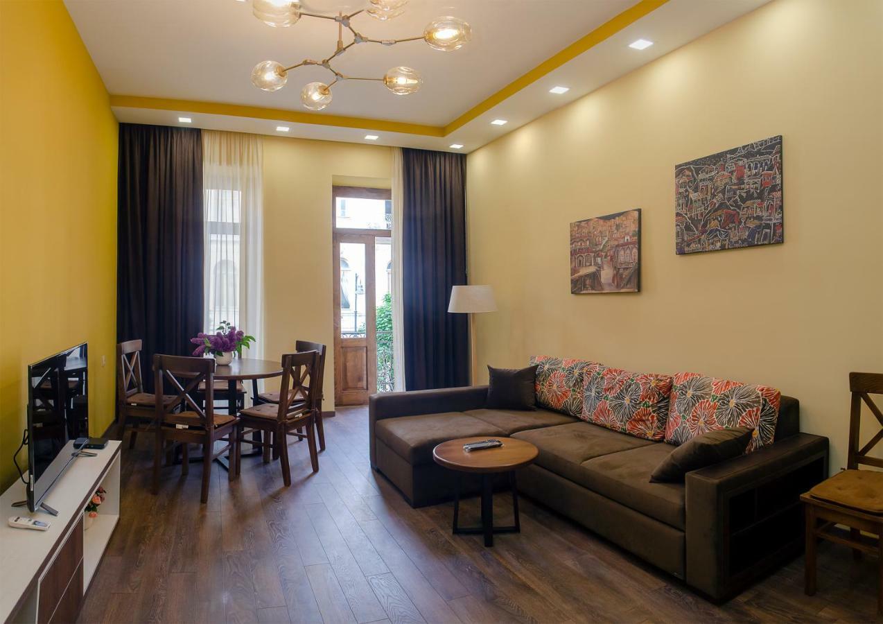 Home@97 On Aghmashenebeli Avenue דירה