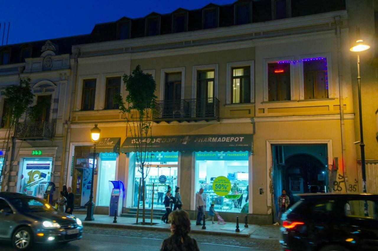 Home@97 On Aghmashenebeli Avenue * טביליסי