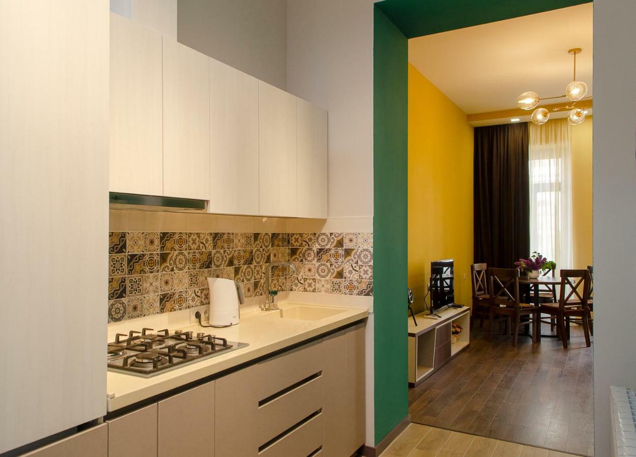 Home@97 On Aghmashenebeli Avenue דירה טביליסי