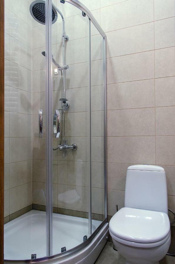 Home@97 On Aghmashenebeli Avenue דירה טביליסי