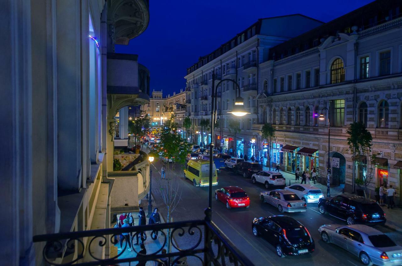 דירה Home@97 On Aghmashenebeli Avenue *